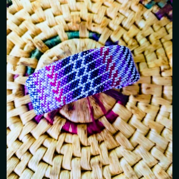 💜💗 Beautiful Purple Peyote Stitch Native Navajo Beaded Cuff Bracelet Jewelry - Picture 2 of 7